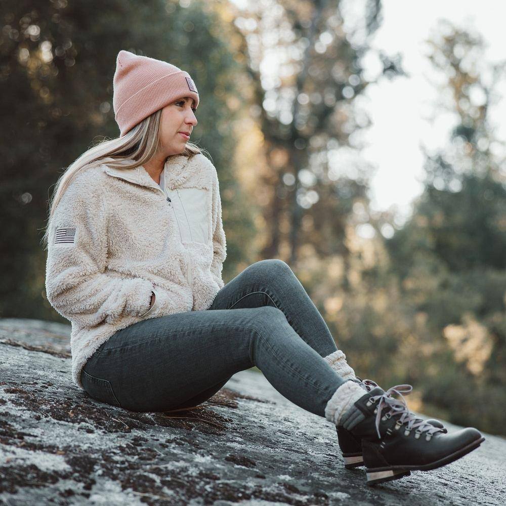 Women's Standard Issue Sherpa Fleece - Desert Sand