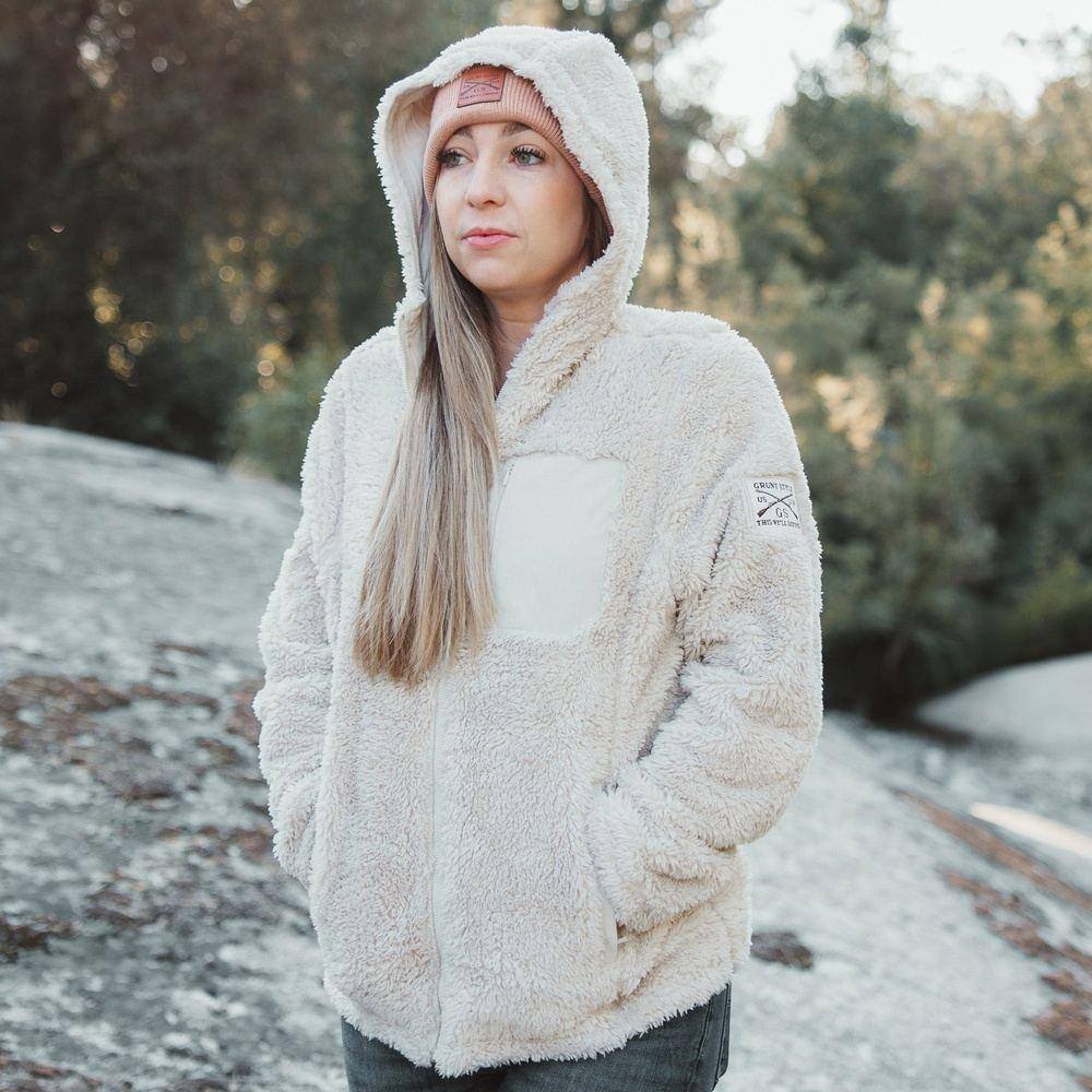 Women's Standard Issue Sherpa Fleece - Desert Sand