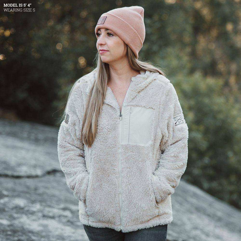 Women's Standard Issue Sherpa Fleece - Desert Sand